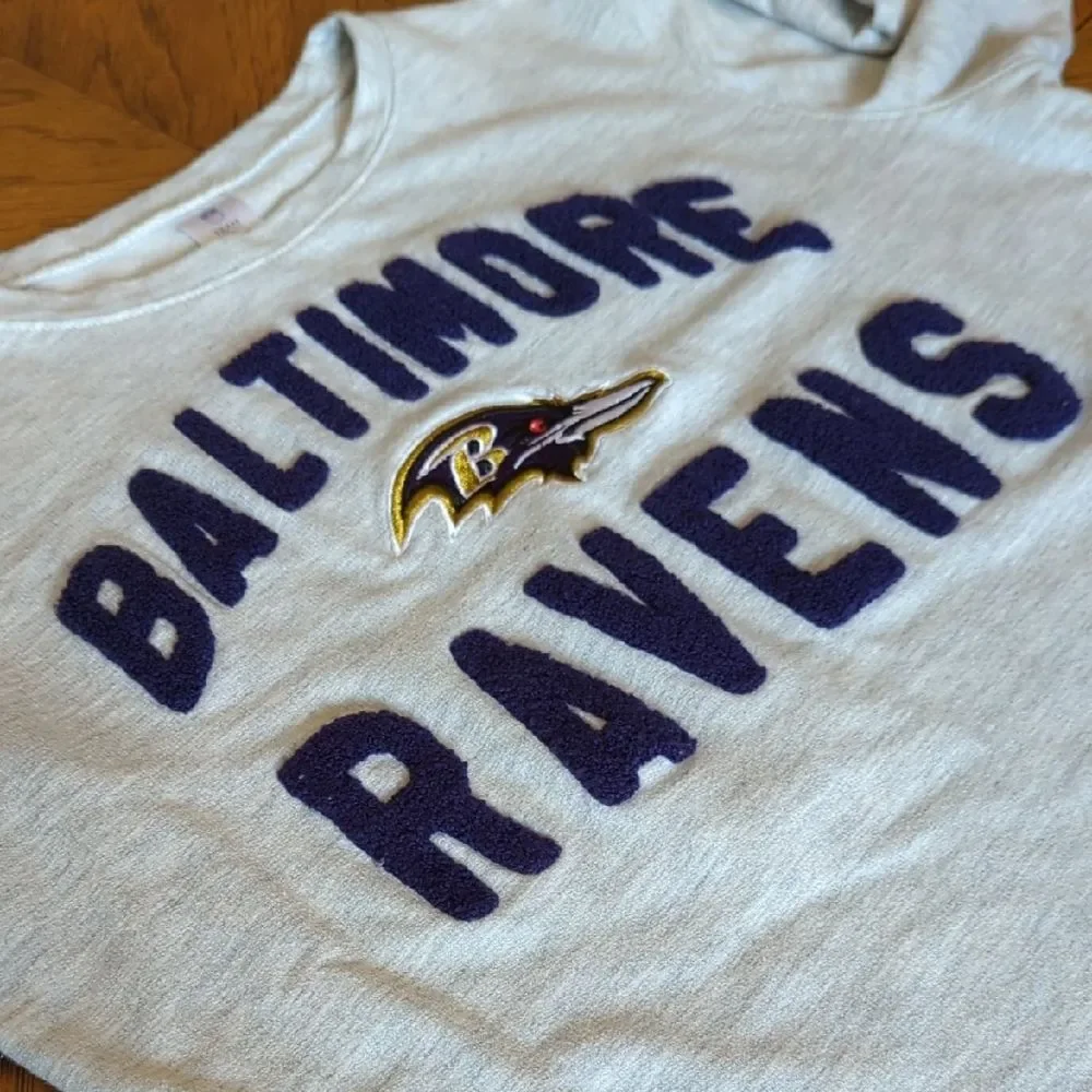 Team Apparel Baltimore Ravens Football Women's Gray Long Sleeve Tee